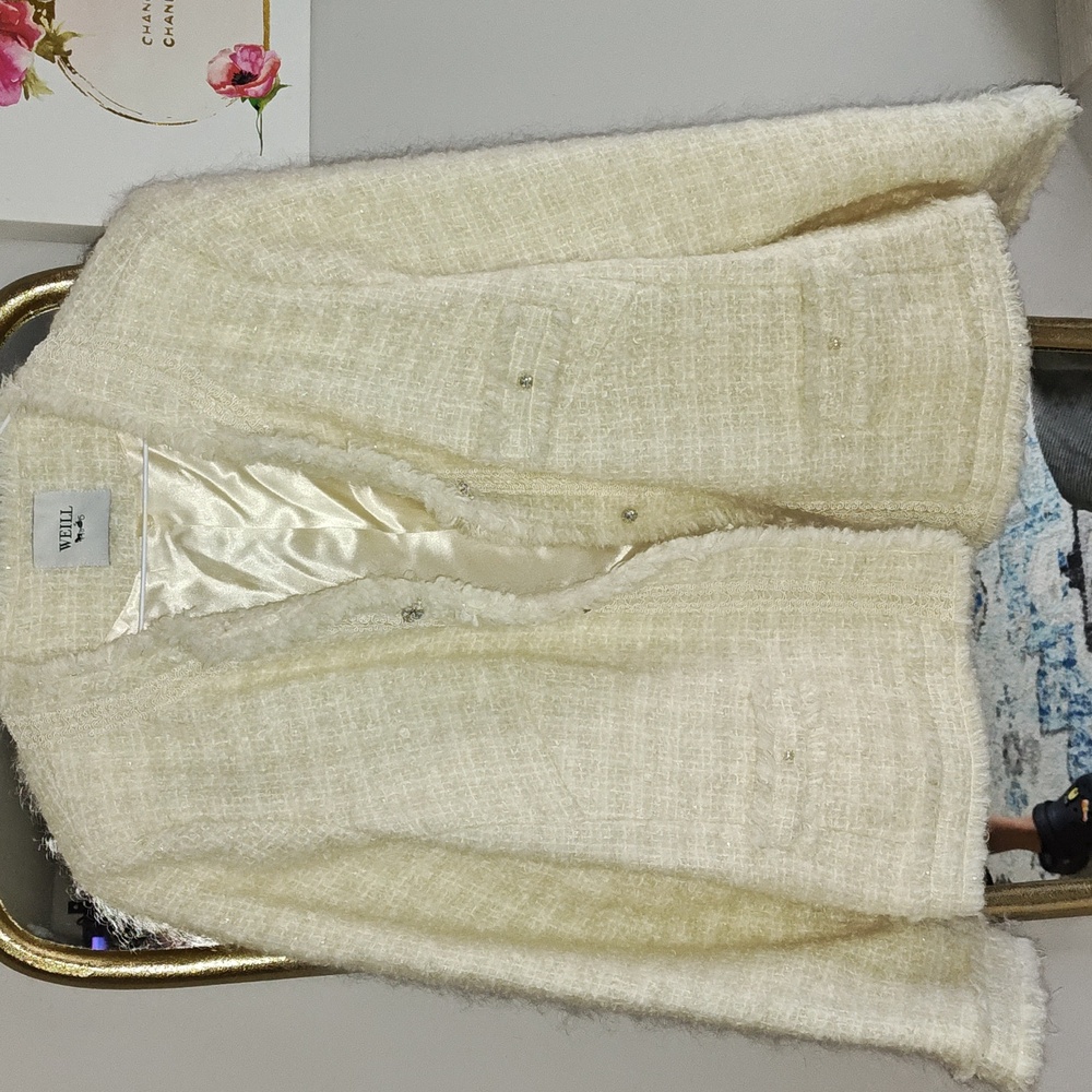 Weill tweeted blazer size large